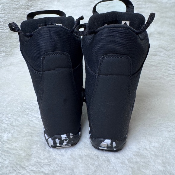 Burton Grom BOA Snowboard Boots big kids’ size 1K - Picture 2 of 5